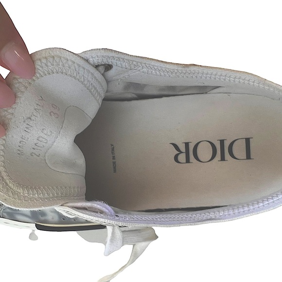 Dior Men’s Sneaker White/Blk B23 LOW-TOP SNEAKER
Dior Oblique Canvas. Si… - Picture 2 of 15